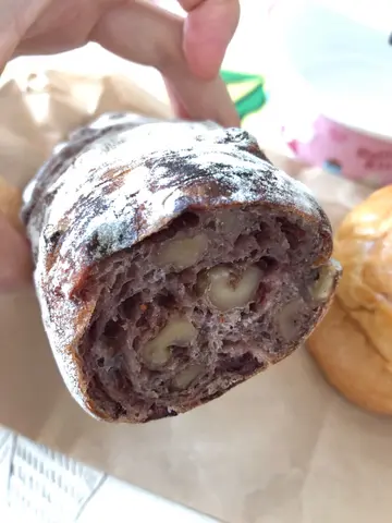 合桃红莓法式面包