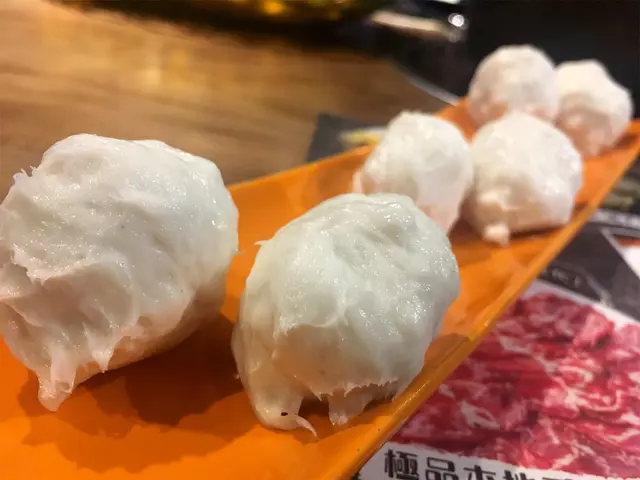 手打生拆蟹粉墨魚丸