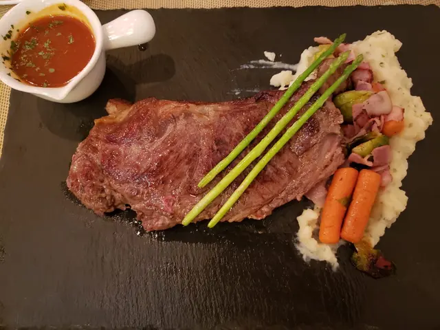 肉質幼嫩，薯蓉好特別加入薯仔幼細粒，薯菜份量足夠。