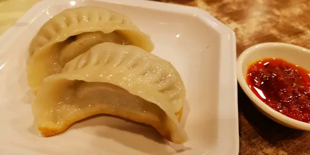 香煎鮮肉鍋貼