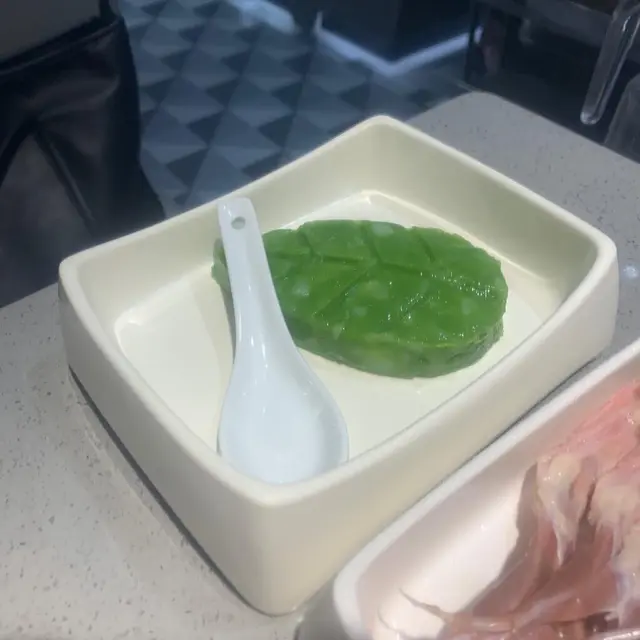 翡翠墨魚滑（半）