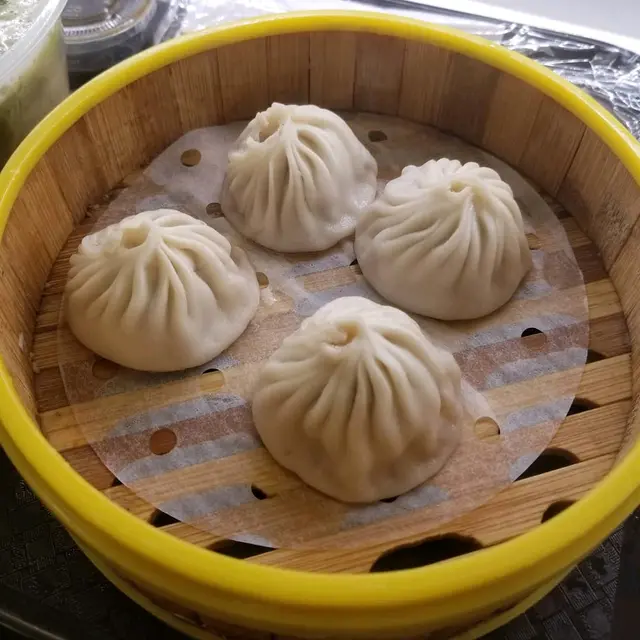 招牌灌湯小籠包