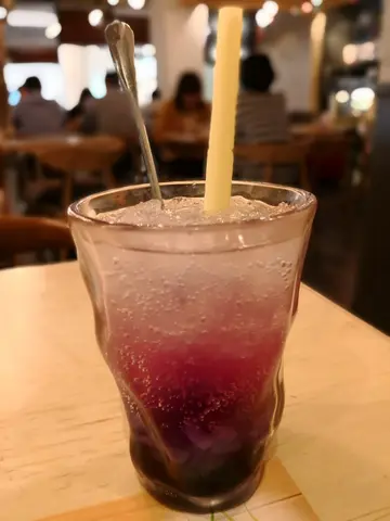 蓝蝶花梳打
