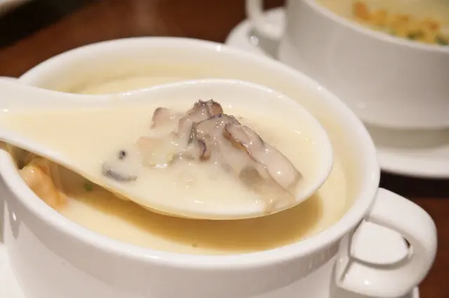 煙肉鮮蠔周打湯