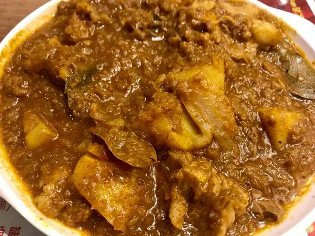 咖哩坑腩飯大辣