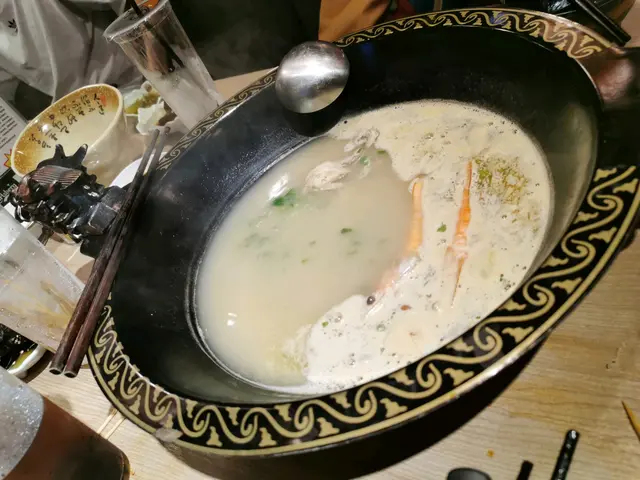 花膠鮮雞美人鍋