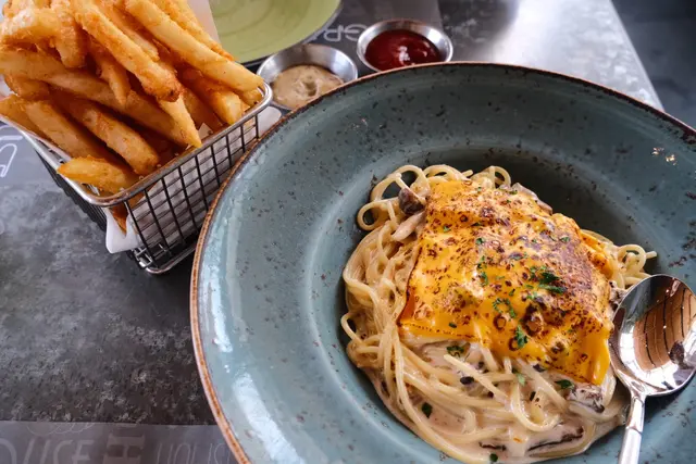 意粉  黑松露薯條