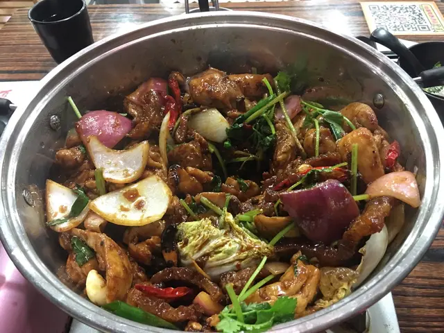 雞脾肉雞煲(大份)