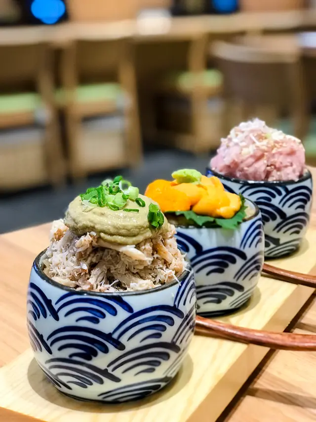 三色丼 
