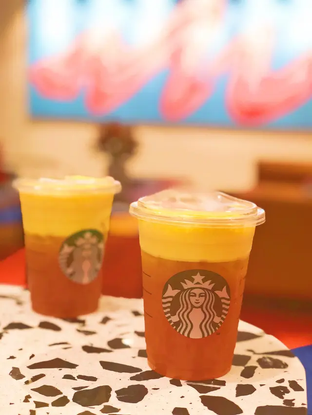 芒果鮮奶泡沫冰搖香柚紅茶