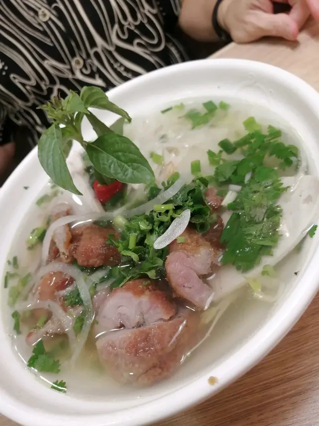 香茅豬扒扎肉湯金邊粉