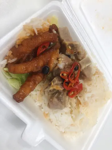 凤爪排骨饭
