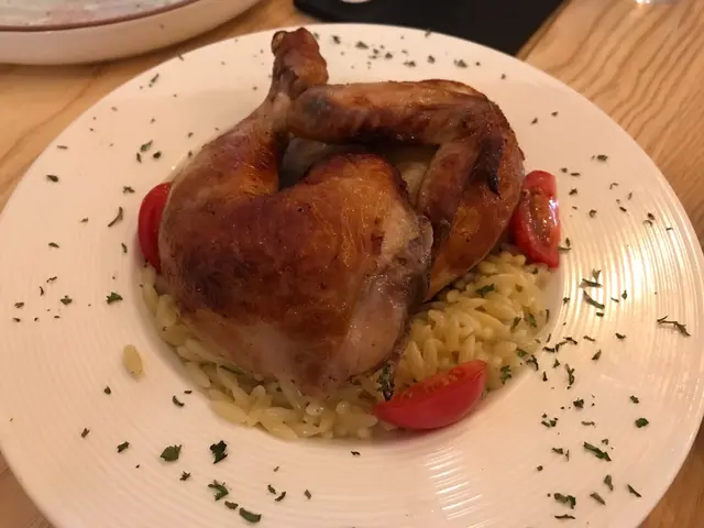 慢煮香草鹽漬春雞(半隻)燴米形粉