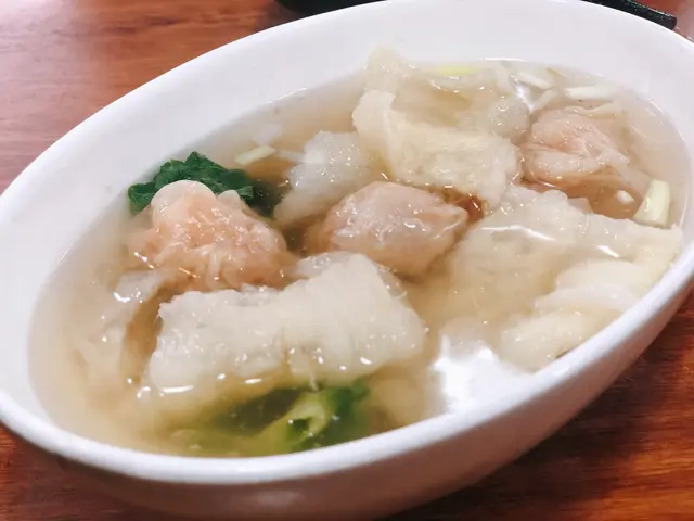 上湯魚肚雲吞
