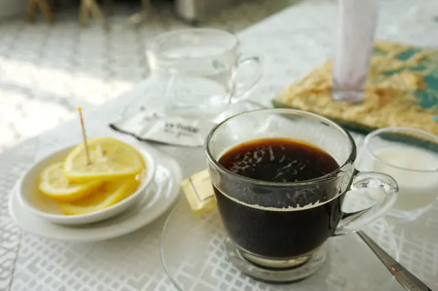 即磨咖啡、熱檸水