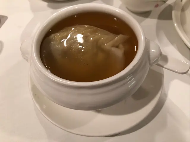 灌湯餃四隻