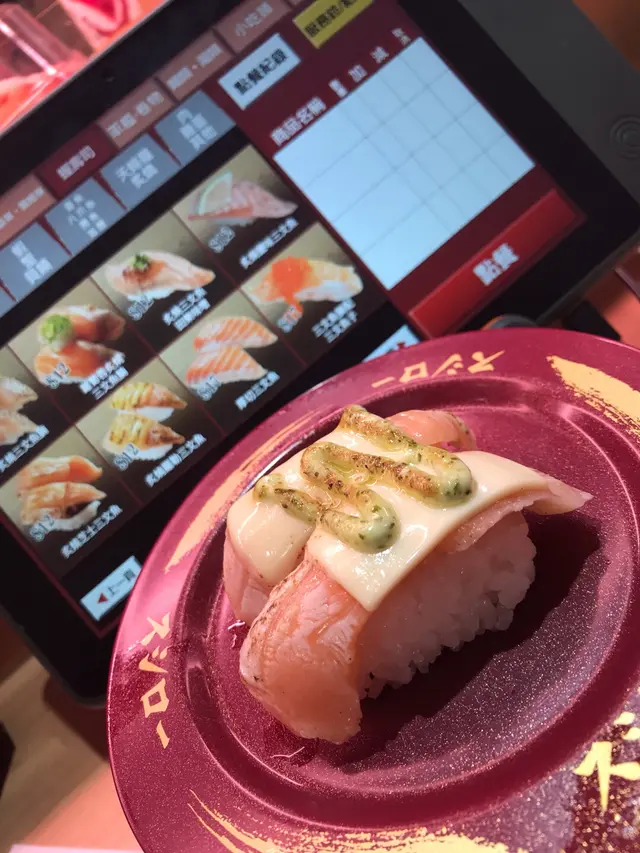 握壽司：炙燒羅勒三文魚