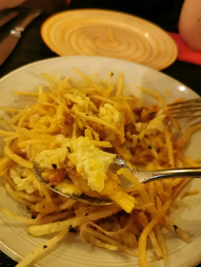 肉碎,炸蛋,炸薯絲