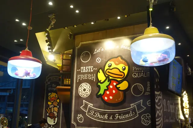 每一個角落也見到主角 B Duck 蹤影