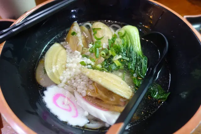 牛油清酒煮托托蜆烏龍麵