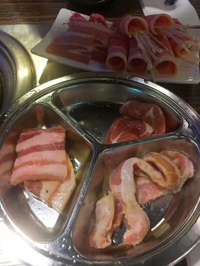 厚切豬腩肉、原味豬頸肉、豬頭枕