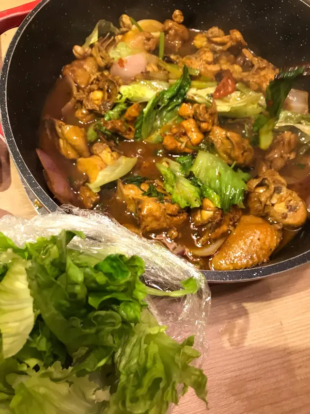重慶麻辣鮮雞煲