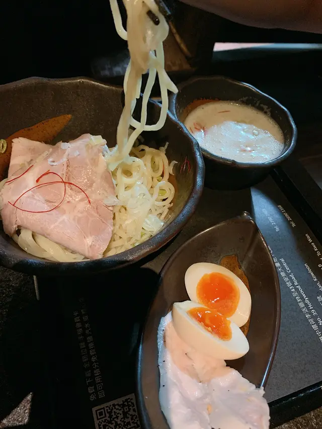 金鶴 雞白湯沾麵