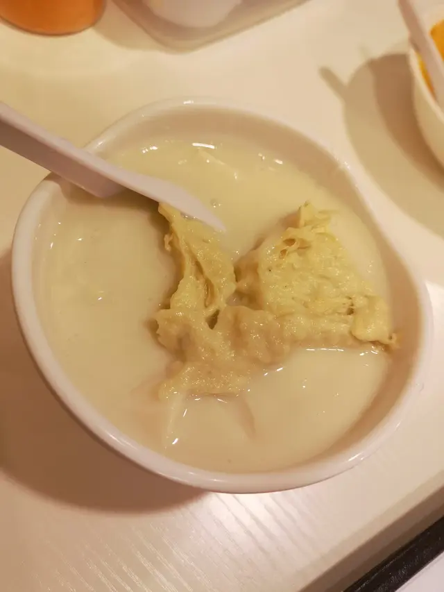 好足料,成pat鮮榴槤肉泥係入面架!
榴槤肉非常之熟,離遠都聞到陣榴槤香😛...正丫