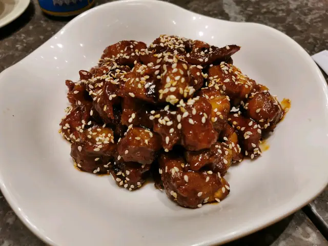 入去時經過見到人地食，覺得個賣相好靚，味道可以酸少少😊如果熱d就更好好，排骨有少少乾身，但未去到柴皮，不過不失！