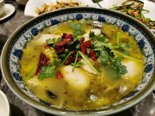 小辣麻味都好夠，魚都夠滑，係喊左dd,酸菜份量都啱啱好，個底d薯粉好好食，好煙韌，好開胃👍🏻👍🏻