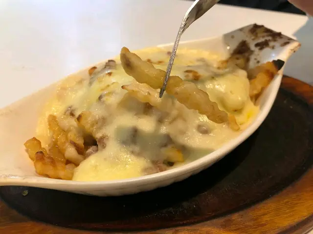 芝士肉醬焗薯條