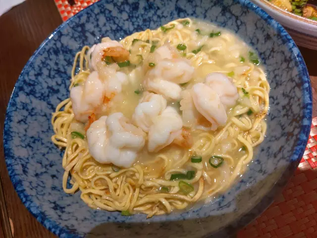 上湯牛油蝦球伊麵