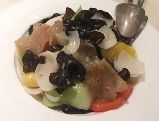 竹笙炒五秀蔬