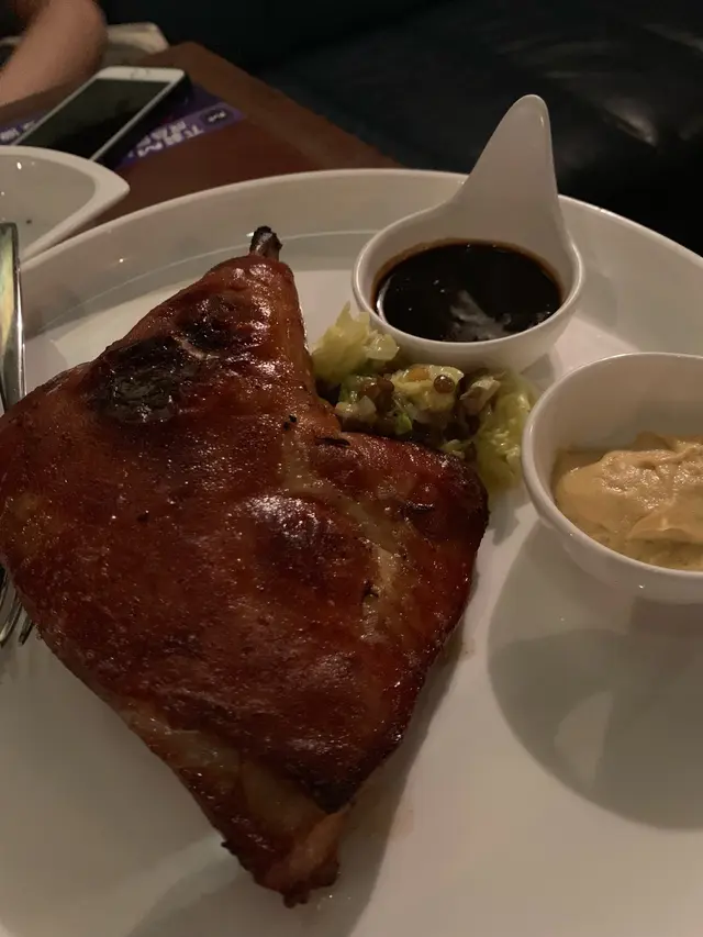 慢煮乳豬件