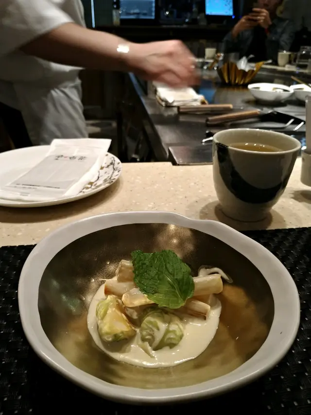 白露荀、溫室椰菜仔配忌廉汁