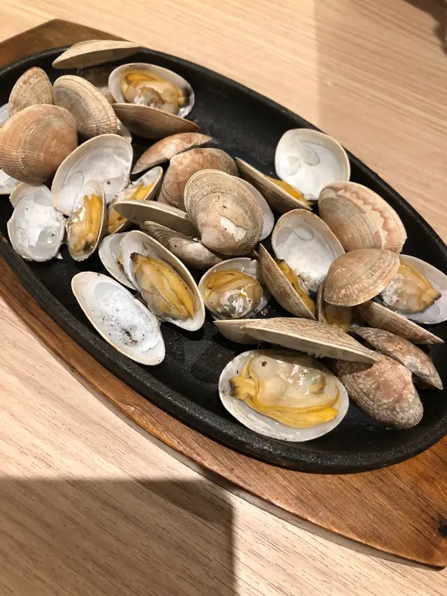 黑椒蜆肉鐵板煮