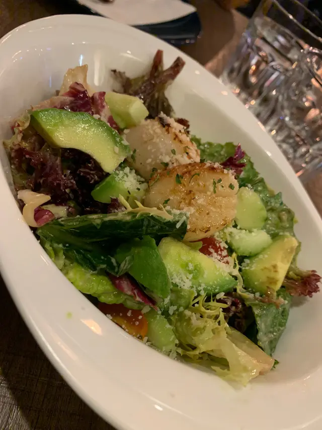 牛油果帶子沙律