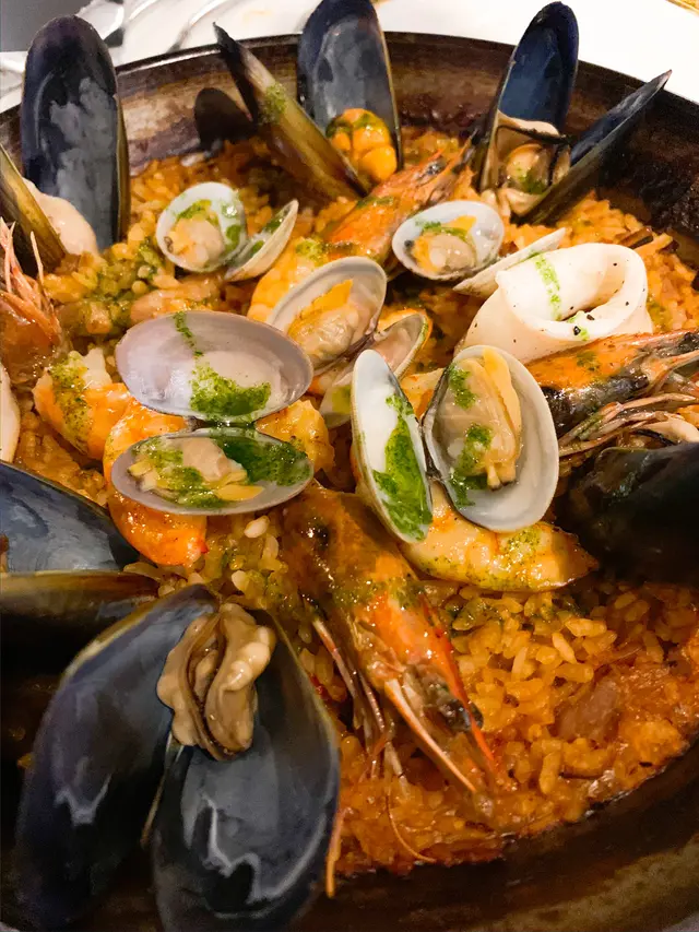 Seafood pealla