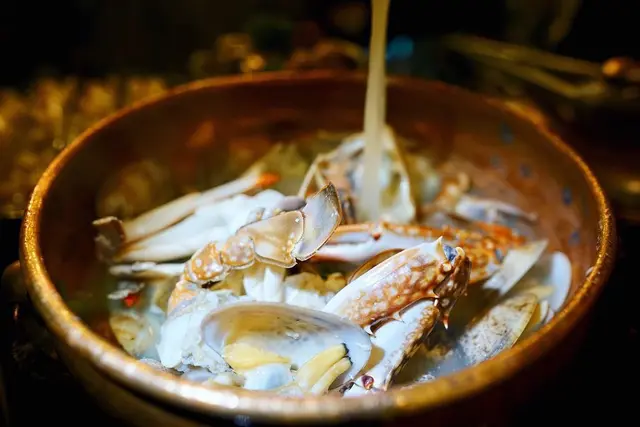 卜卜蜆鮮蟹魚湯鍋