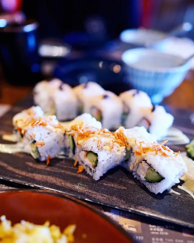 辣吞拿魚腩卷 | 黑松露甜蝦卷