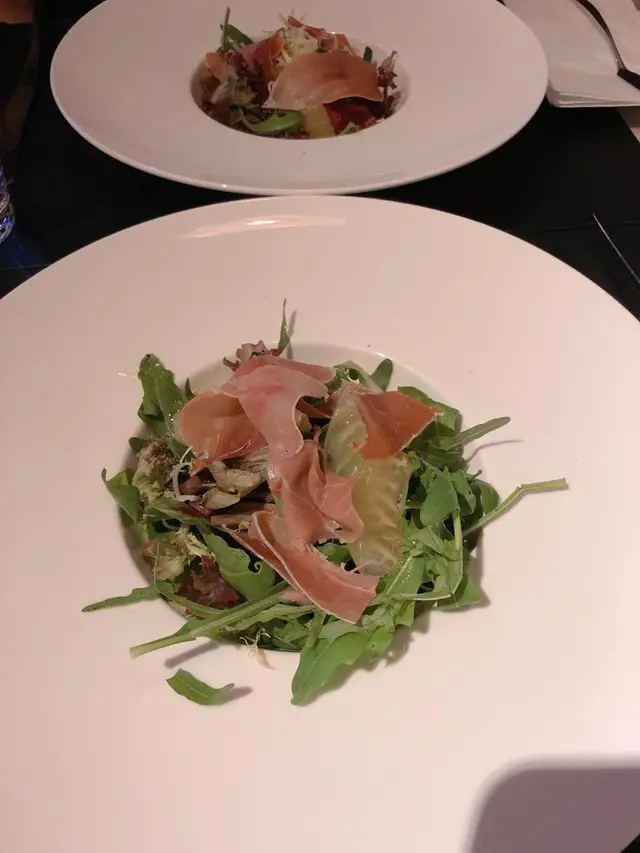 巴馬火腿楊桃沙律