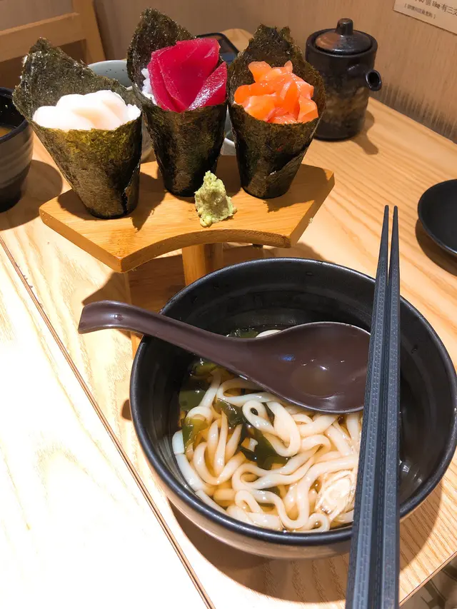 自選手卷+烏冬定食