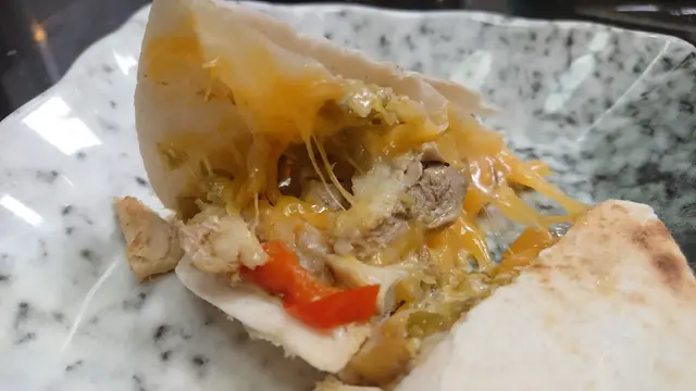 墨西哥薄餅芝士雞肉