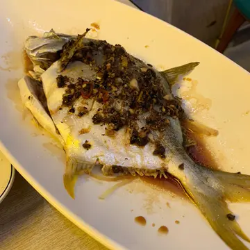 拍蒜豉汁蒸鲳鱼