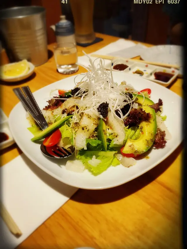 特製黑松露炙燒平目魚邊沙律（$138）