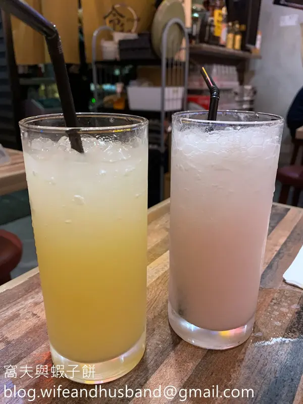 蜜桃乳酸梳打和巨峰提子乳酸梳打