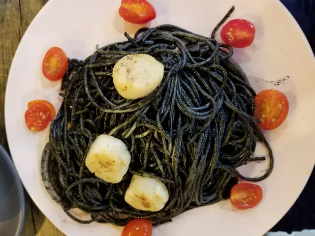 墨魚汁魷魚扁意粉