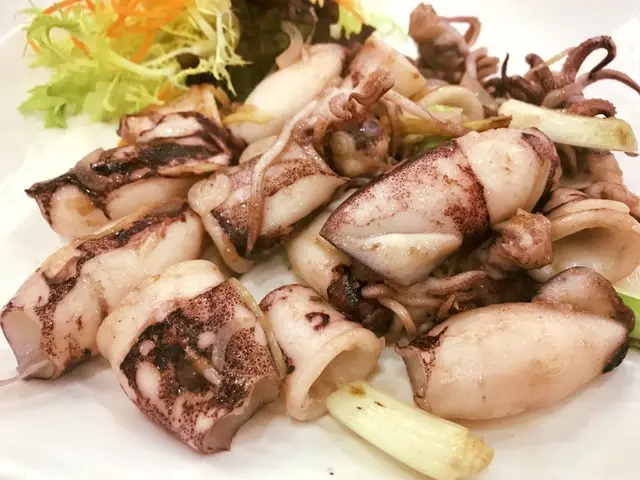 油爆鮮魷魚筒