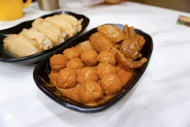 咖哩魚蛋豬皮雙拼