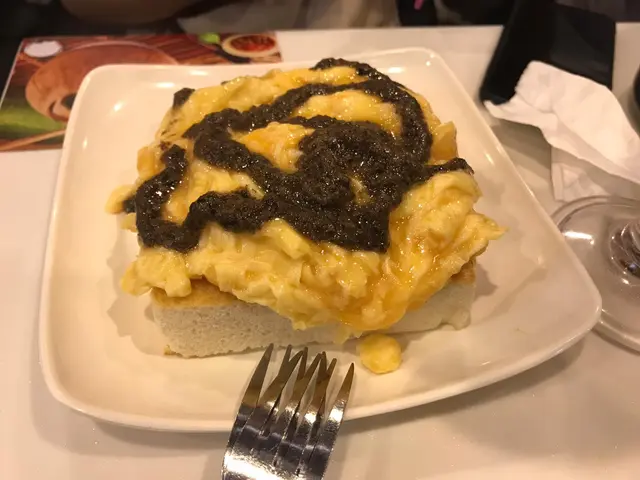 黑松露炒蛋多士